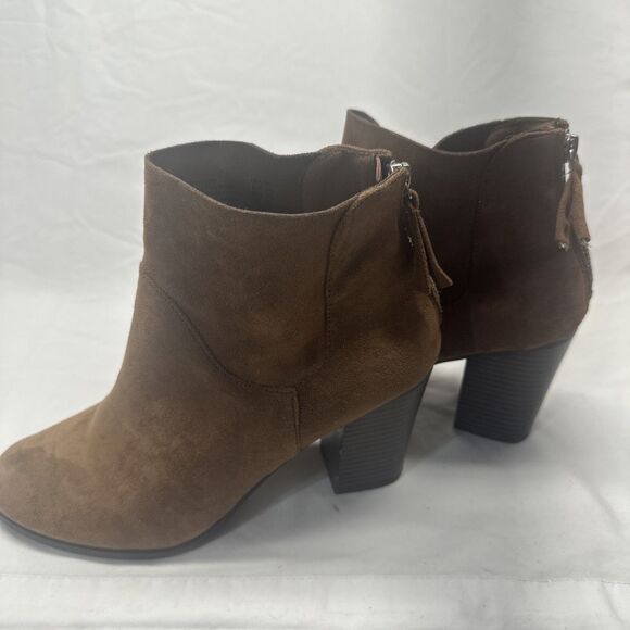 Brash Stacked Healed Suede Ankle Booties Size 8 1/2 - Picture 4 of 16